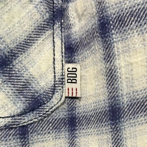BDG Urban Outfitters Blue & White Plaid Flannel Button-Up Shirt - Medium - Picture 13 of 14